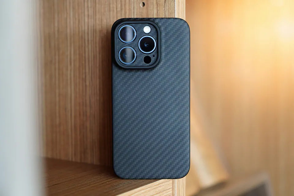 iPhone 15 Pro 首發配件 ! 日本 DëFF DURO 克維拉纖維超輕薄保護殼標準版、Magsafe特別版新品搶先開箱 / 分享 / 介紹 by Mraco 20231001