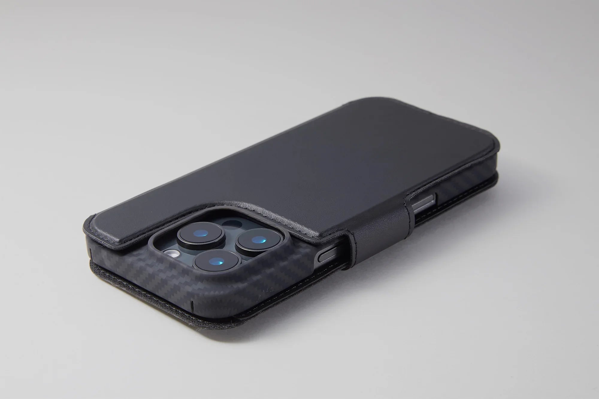 SNAPCOVER Magnetic Folio Case