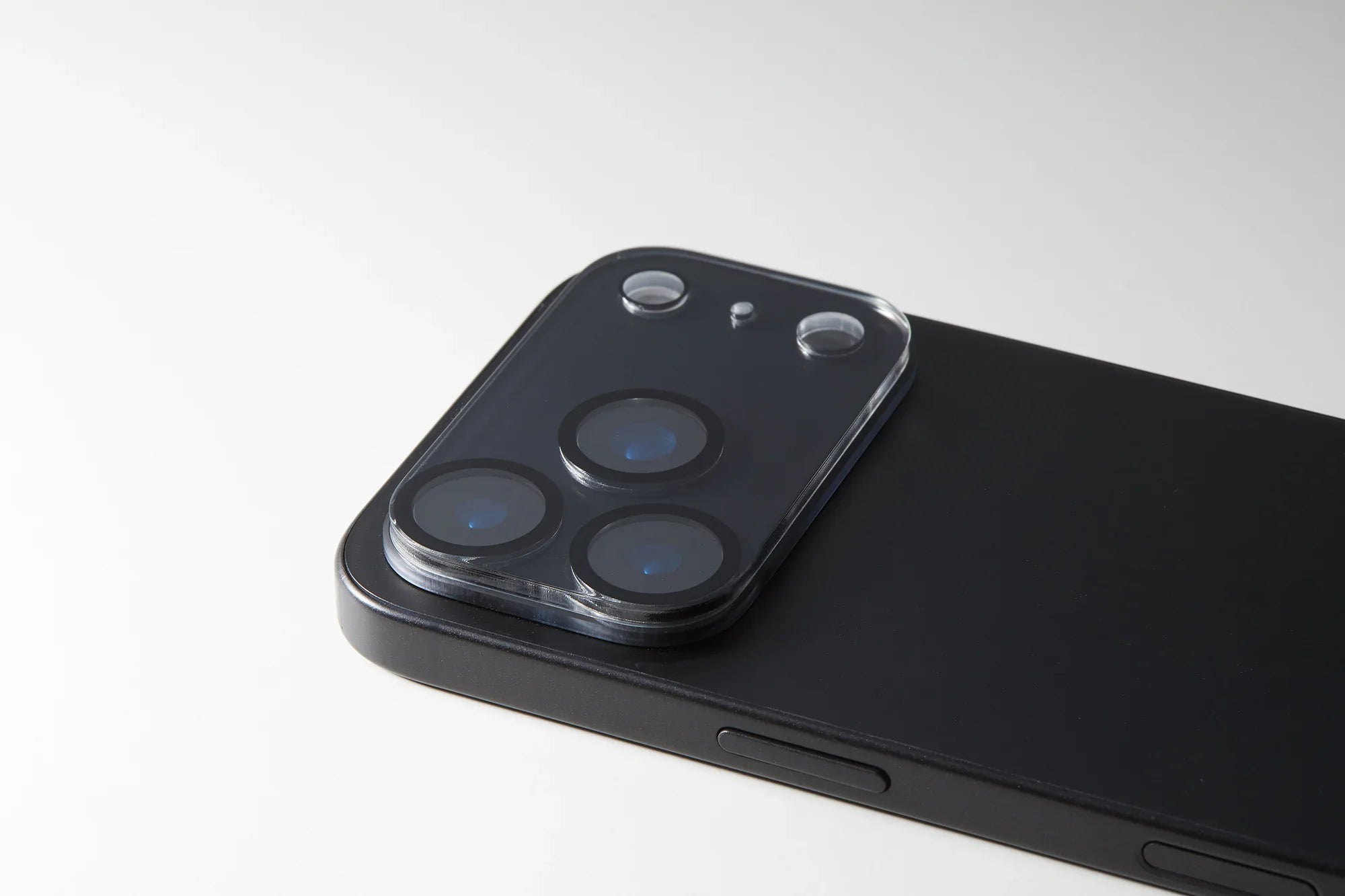 CLEAR HYBRID CAMERA LENS COVER 透明鏡頭保護貼 iPhone 17