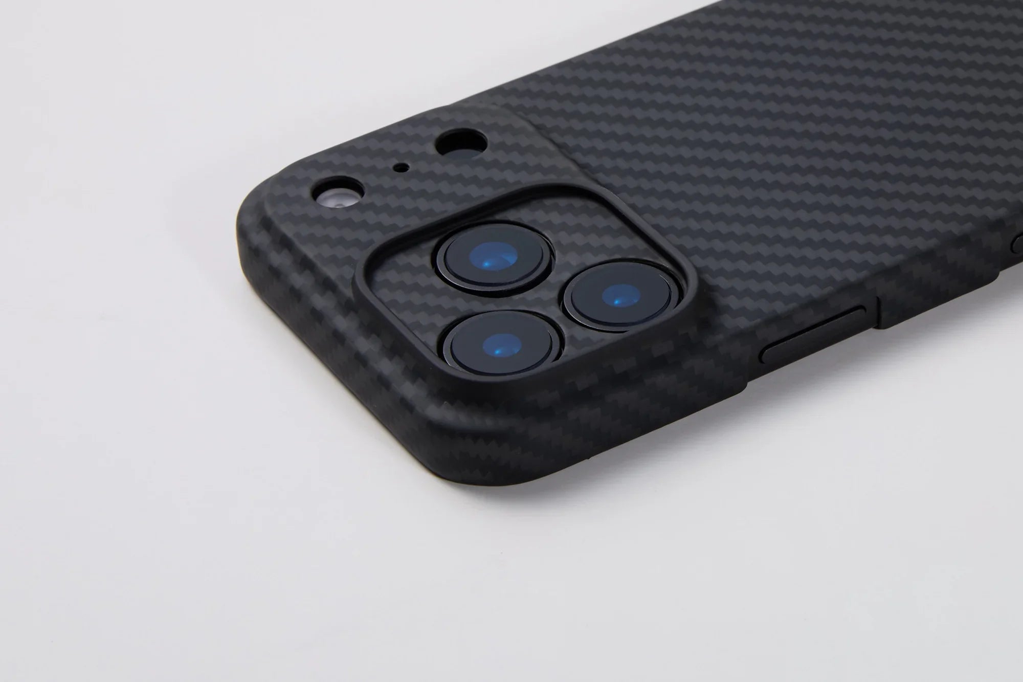 DURO® Kevlar Case iPhone 17