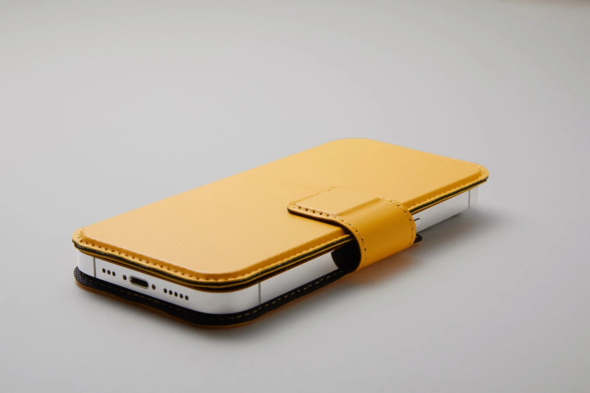 SNAPCOVER Magnetic Folio Case