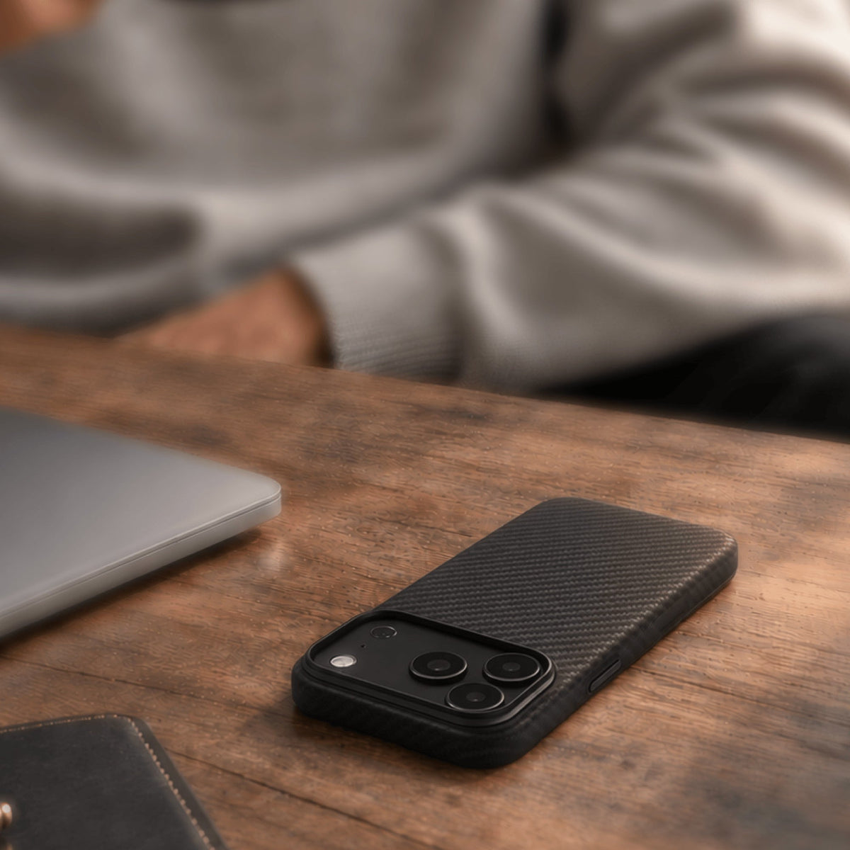 DURO® Super Tough Kevlar case for iPhone 18 / 17 — view 7