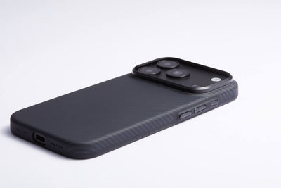 DURO Super Tough Case iPhone 18/17 - side detail