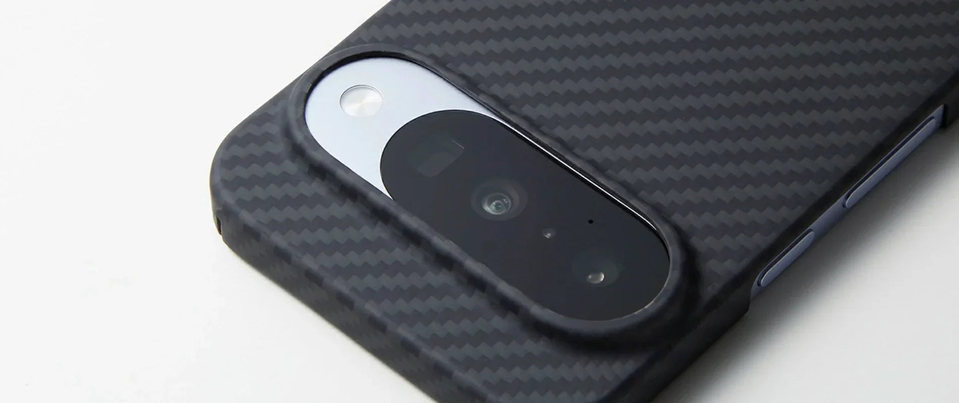 DURO® Kevlar Fiber Case Special Edition für iPhone 16 Pro/16 Pro Max