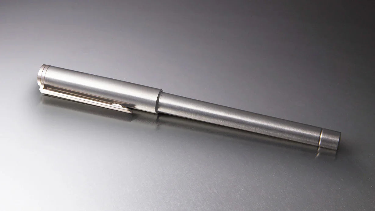 DeFF 1st Gen Refill Pen Jacket (Aluminum/Titanium Series)